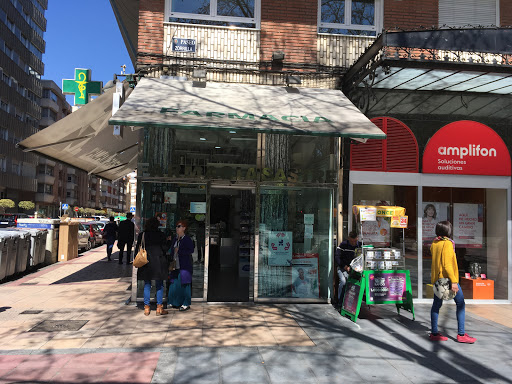 Información y opiniones sobre Farmacia Santiago Sastre de Valladolid