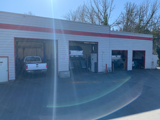 Auto Repair Shop «T&S Automotive and Exhaust», reviews and photos, 16669 SE McLoughlin Blvd, Milwaukie, OR 97267, USA