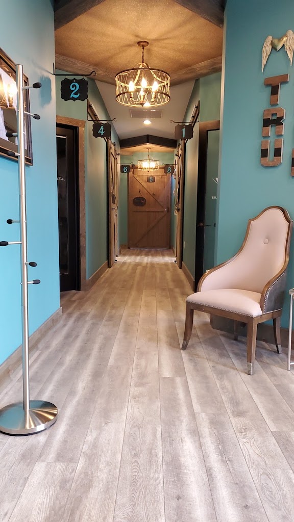 TRU Salon Suites 46060