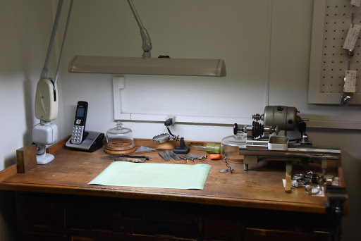 Jewelry Store «Krail Jewelry Store Inc», reviews and photos, 105 N Main St, Fond du Lac, WI 54935, USA