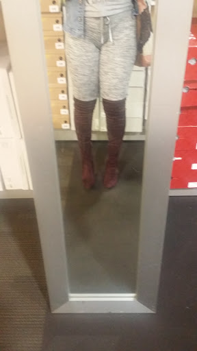 Shoe Store «DSW Designer Shoe Warehouse», reviews and photos, 3017 Waldorf Market Pl, Waldorf, MD 20603, USA