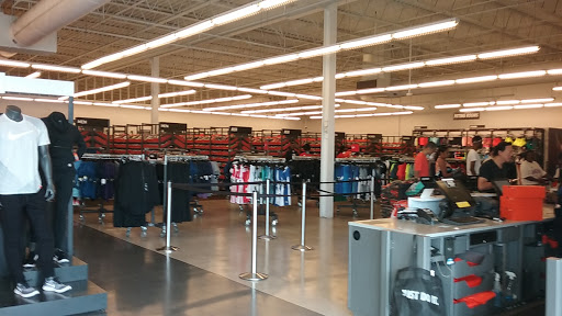 Clothing Store «Nike Clearance Store», reviews and photos, 4099 S Plaza Dr, Memphis, TN 38116, USA