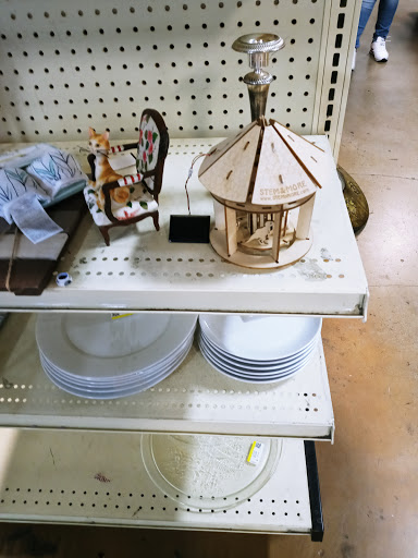 Second Hand Store «Goodwill - Glendale», reviews and photos