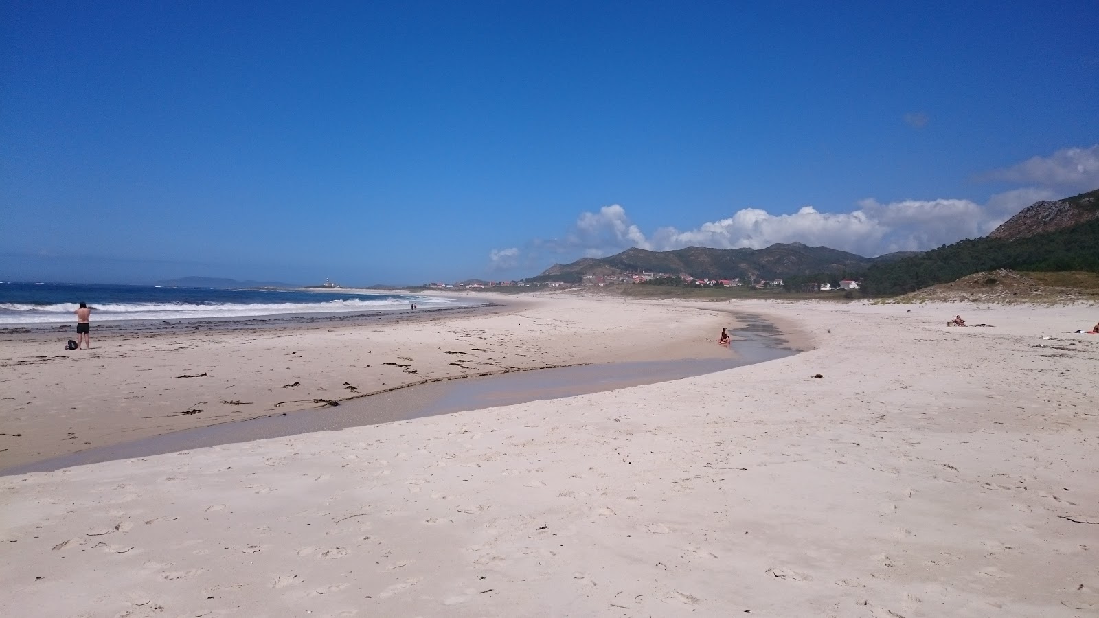 Foto van Praia de Larino wilde omgeving