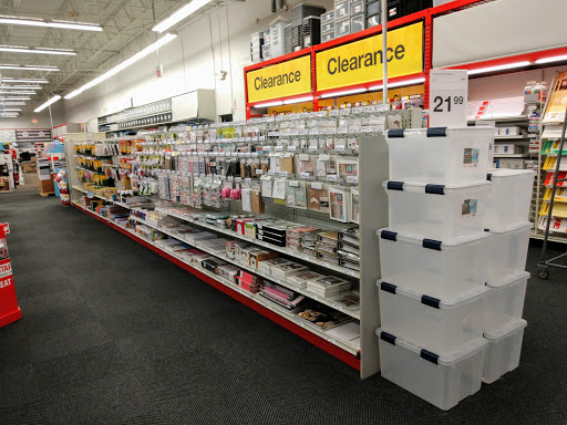 Office Supply Store «Staples», reviews and photos, 11 Winspear Dr SE, New Philadelphia, OH 44663, USA