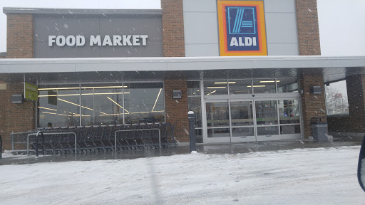 Supermarket «ALDI», reviews and photos, 6555 S Pennsylvania Ave, Lansing, MI 48911, USA