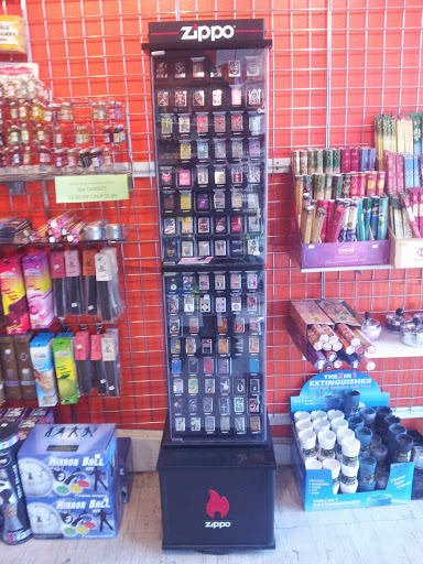 Tobacco Shop «Sweet Tooth Smoke Shop», reviews and photos, 2030 W Chicago Ave, Chicago, IL 60622, USA