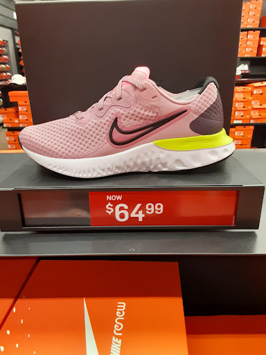 Sporting Goods Store «Nike Factory Store», reviews and photos, 20 City Blvd W #617, Orange, CA 92868, USA