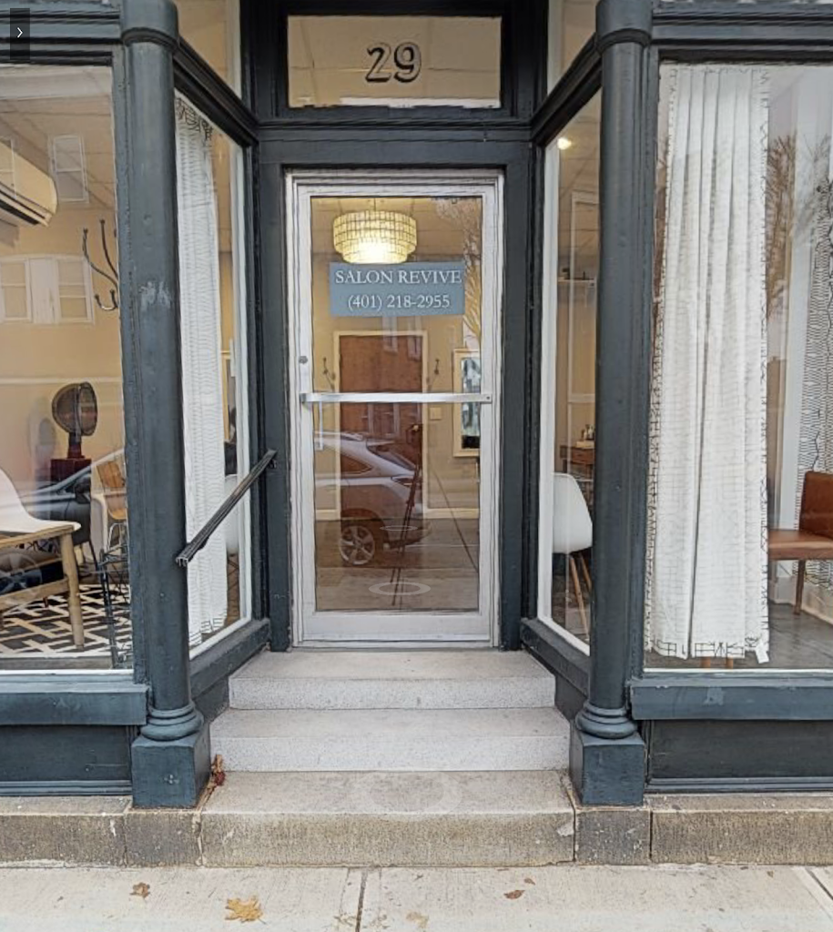 Salon Revive 06379