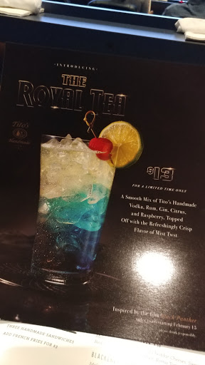 Movie Theater «Studio Movie Grill», reviews and photos, 1600 S Stemmons Fwy, Lewisville, TX 75067, USA