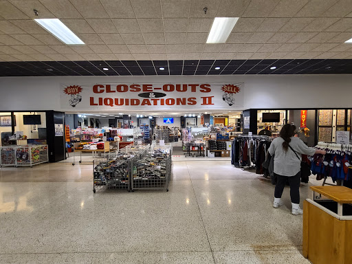 Shopping Mall «Sun-Vet Mall», reviews and photos, 5801 Sunrise Hwy, Holbrook, NY 11741, USA