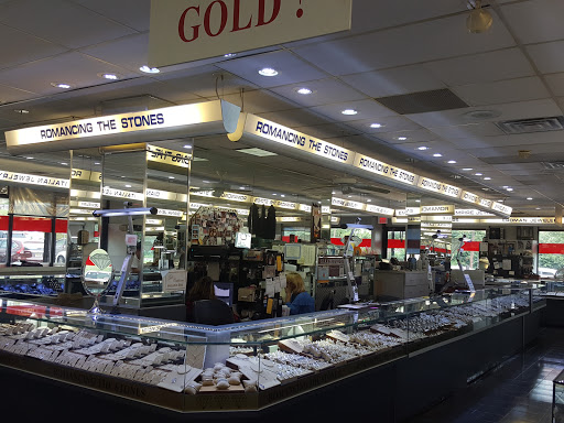 Jewelry Store «Woodbridge Jewelry Exchange», reviews and photos, 1 Woodbridge Center Dr, Woodbridge, NJ 07095, USA