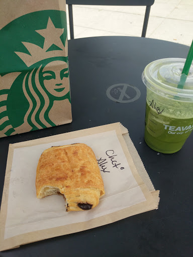 Coffee Shop «Starbucks», reviews and photos, 2450 E Main St, Bexley, OH 43209, USA