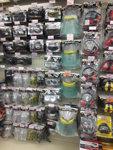 Hardware Store «Harbor Freight Tools», reviews and photos, 3050 N Josey Ln #106, Carrollton, TX 75007, USA