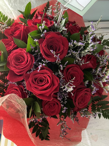 Florist «J & J Flowers and Gifts Shop», reviews and photos, 8366 Pines Blvd, Pembroke Pines, FL 33024, USA