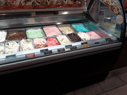 Ice Cream Shop «Cold Stone Creamery», reviews and photos, 7971 N Blackstone Ave, Fresno, CA 93720, USA