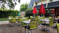 Atmosphère du Restaurant de grillades à la française Courtepaille Villepinte à Roissy-en-France - n°1