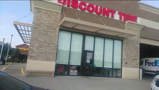 Tire Shop «Discount Tire Store - Roanoke, TX», reviews and photos, 1330 US-377, Roanoke, TX 76262, USA