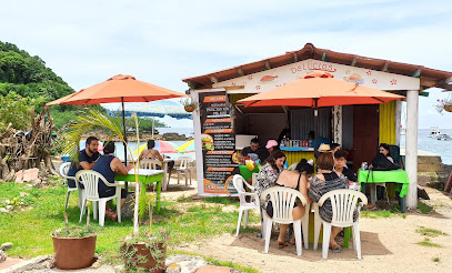 Fonda Delicias Xenia del Mar - Calle Francisco Pizarro, playa la restinga Isla de Taboga Panamá, Panama