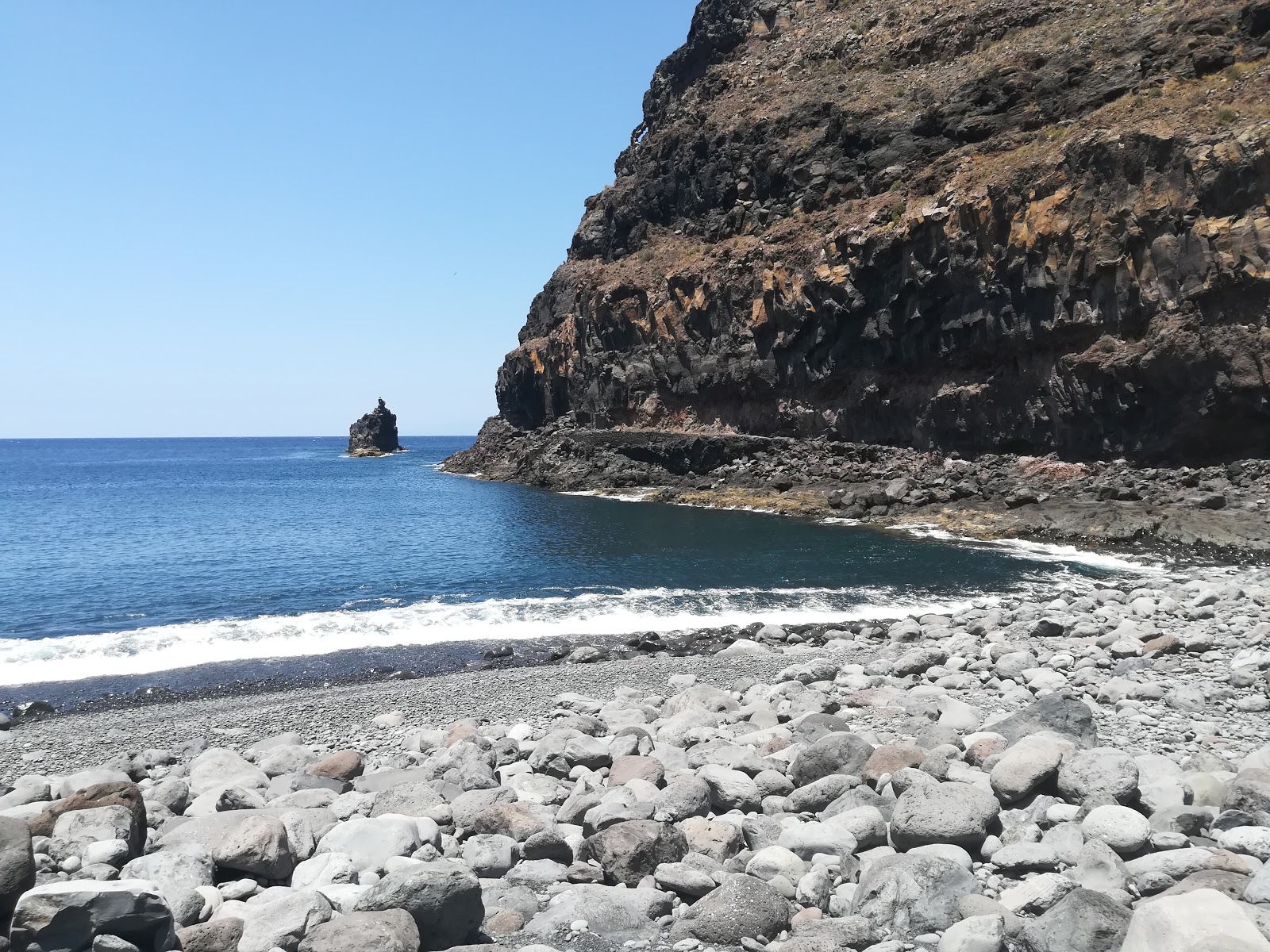 Fotografija Playa de Iguala z sivi kamenček površino