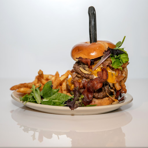 Bar & Grill «The Lookout Bar & Grill», reviews and photos, 8672 Pineview Ln N, Maple Grove, MN 55369, USA