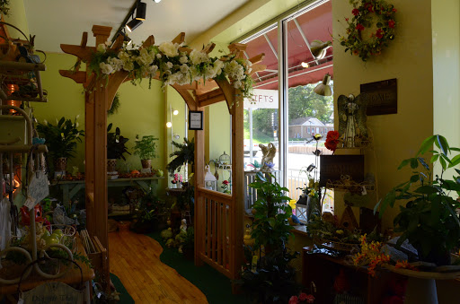 Florist «Yorkville Flower Shoppe», reviews and photos, 216 S Bridge St, Yorkville, IL 60560, USA