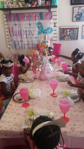 Beauty Salon «Studio 6 Salon & Spa Inc», reviews and photos, 3318 N Hwy 67, Florissant, MO 63033, USA