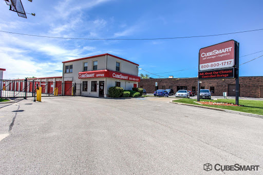 Self-Storage Facility «CubeSmart Self Storage», reviews and photos, 1551 W Algonquin Rd, Mt Prospect, IL 60056, USA