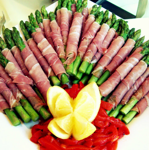 Caterer «Amazing Edibles Catering», reviews and photos, 2419 W 14th St c, Chicago, IL 60608, USA