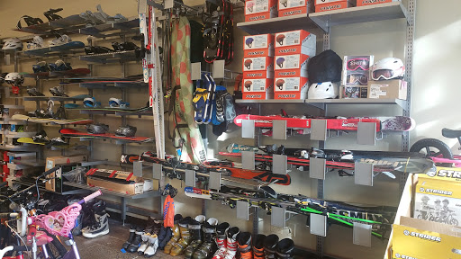 Sporting Goods Store «Second Gear Sports», reviews and photos, 6529 California Ave SW, Seattle, WA 98136, USA