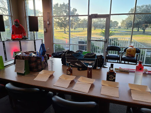 Golf Course «Rogers Park Golf Course», reviews and photos, 7910 N 30th St, Tampa, FL 33610, USA