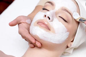 Homa beauty & Facial Spa(only women) image