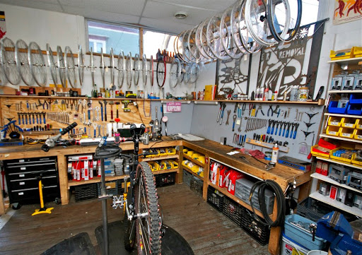 Bicycle Store «DASH Bicycle Shop», reviews and photos, 228 Broadway, Providence, RI 02903, USA