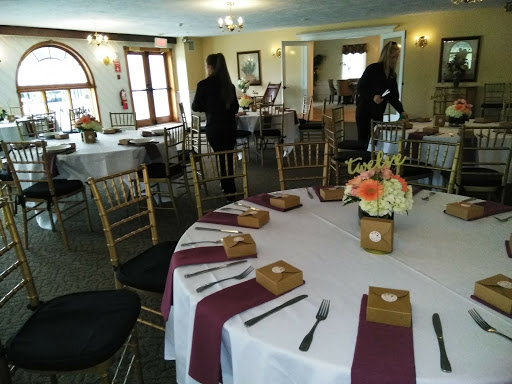 Country Club «Pembroke Country Club», reviews and photos, 94 W Elm St, Pembroke, MA 02359, USA