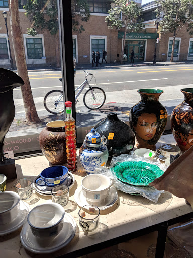 Thrift Store «Community Thrift», reviews and photos, 623 Valencia St, San Francisco, CA 94110, USA