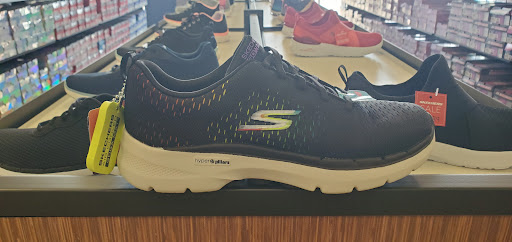 SKECHERS Warehouse Outlet image 4