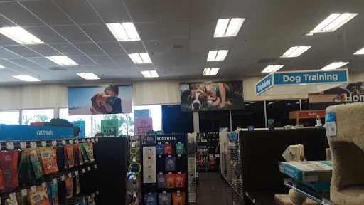 Pet Supply Store «Petco Animal Supplies», reviews and photos, 18200 NW Evergreen Pkwy, Beaverton, OR 97006, USA
