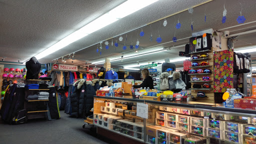 Ski Rental Service «Pinnacle Ski And Sports», reviews and photos, 3391 Mountain Rd, Stowe, VT 05672, USA