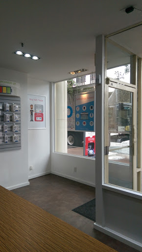 Mobile Phone Repair Shop «CPR Cell Phone Repair Downtown Miami», reviews and photos, 354 SE 1st St, Miami, FL 33131, USA