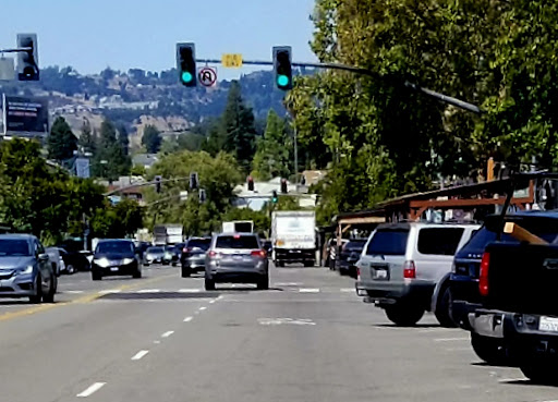 Beauty Supply Store «J & J Beauty Supplies», reviews and photos, 3242 Grand Ave, Oakland, CA 94610, USA