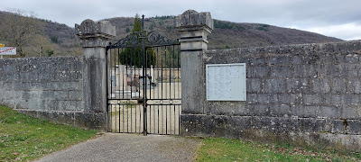 Cimetière de Chavannes à Nivigne et Suran
