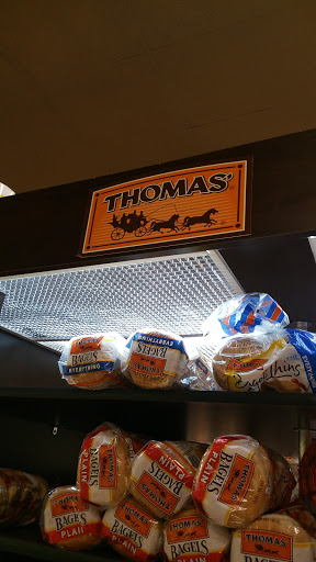 Grocery Store «Township of Washington Foodtown», reviews and photos, 315 Pascack Rd, Township of Washington, NJ 07676, USA