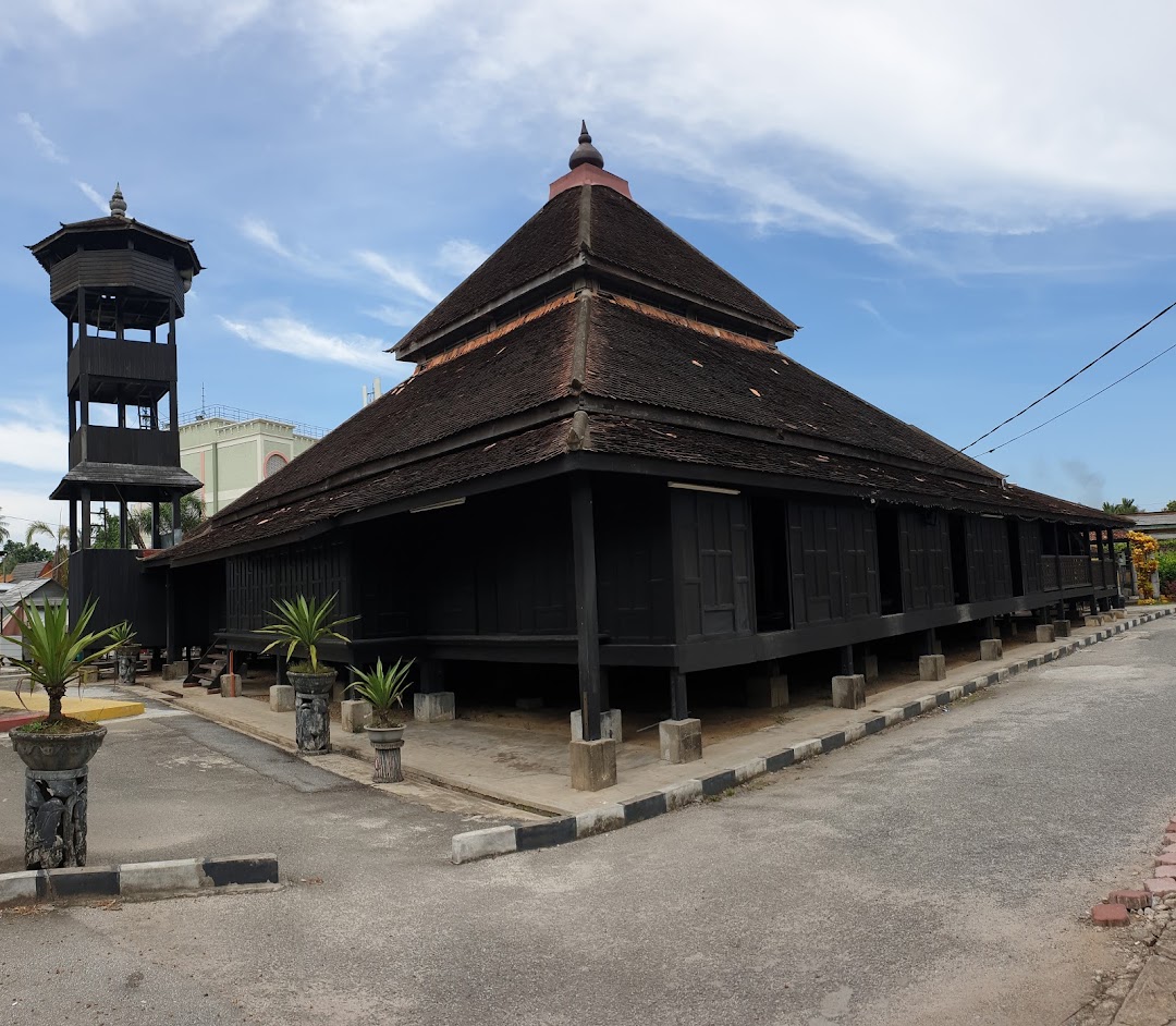 Masjid Kampung Laut