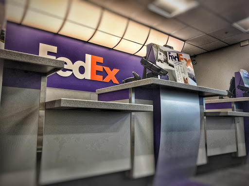 Shipping and Mailing Service «FedEx Ship Center», reviews and photos, 2503 Frank Albert Rd E, Tacoma, WA 98424, USA