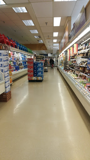 Grocery Store «Tops Friendly Markets», reviews and photos, 98 South Ave, Hilton, NY 14468, USA