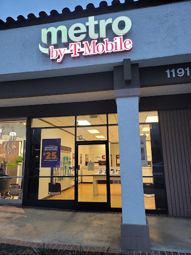 Cell Phone Store «MetroPCS Authorized Dealer», reviews and photos, 1191 Magnolia Ave, Corona, CA 92879, USA