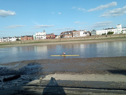 Barnes Bridge Ladies Rowing Club