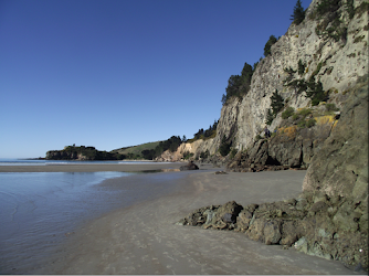 Taoka's Arches Beach Walk