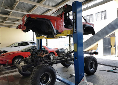 Candelas Garage (Servicio Automotriz) - Taller mecánico en Saltillo, Coahuila de Zaragoza, México