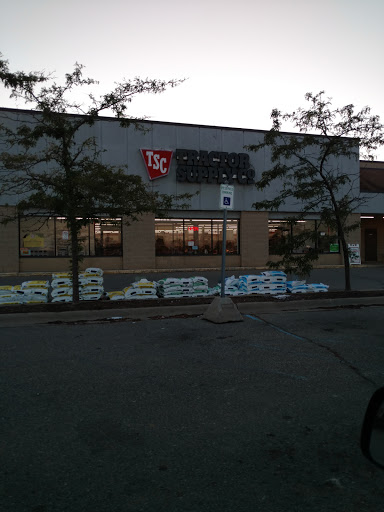 Home Improvement Store «Tractor Supply Co.», reviews and photos, 2070 S Cedar St, Imlay City, MI 48444, USA